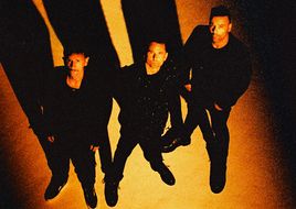 Nach Weltpremiere in Helsinki: Muse veröffentlichen epische neue Single „Unravelling“