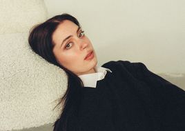 Einmal alles: Lizzy McAlpine kündigt neues Album „Older“ und dazugehörige Tour an – und eine Single gibt’s auch
