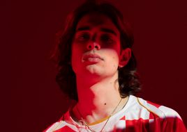 Da kommt was auf uns zu: Newcomer LA PLACE liefert Debütsingle „Level Up“