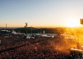 Rock am Ring & Rock im Park: Dritte Bandwelle mit KoRn als Headliner – außerdem: Weezer, Bullet For My Valentine, Kontra K und mehr