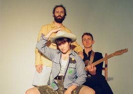 Einmalige Live-Konzerte: Big Thief gehen auf „Somersault Slide 360“-Tour und kommen für vier Shows nach Deutschland