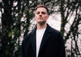Allen Ballast einfach mal wegtanzen! Tom Gregory veröffentlicht neue Single „Dance With Me“