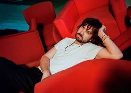 „Stranger Things“-Star Joe Kerry als „Loser“: Tame Impala veröffentlicht neues Video