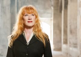 Loreena McKennitt kommt im Frühjahr 2024 mit „The Visit Revisited“ nach Deutschland