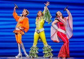 MAMMA MIA! - Das Musical kehrt 2020 nach Hamburg zurück