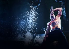 Kontra K veröffentlicht „Porzellan“ mit Ness – „Aus der Asche“-Tour 2027 angekündigt
