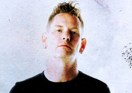 Backstage mit Corey Taylor: Feuer, Flammen und Beinbruch bei Slipknot
