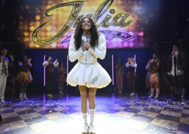 „& JULIA“ feiert umjubelte Premiere in Stuttgart