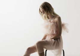 Mit neuem Album „Das traurigste Mädchen der Welt“: Paula Hartmann geht 2027 wieder auf Tour
