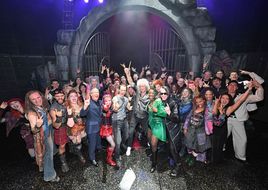 Mit Queen-Gitarrist Brian May: „We Will Rock You – Das Musical“ feiert in Stuttgart Premiere