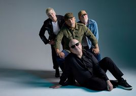 Neue Single, neues Album, neue Tour: Im Mai 2025 sind die Pixies mit „The Night The Zombies Came“ in Deutschland unterwegs