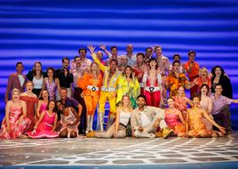 Vor 20 Jahren feierte dieses Musical Deutschlandpremiere in Hamburg – 2022 feiert „MAMMA MIA“ die Rückkehr!