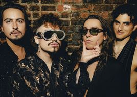 Greta Van Fleet präsentieren rohe Rock-Energie auf „Play Your Games“