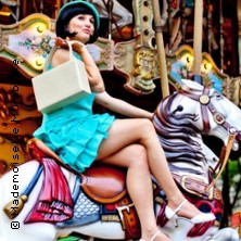 Guillotine D'Amour | Mademoiselle Mirabelle
