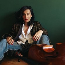 Nesrine | Gasometer Sch&ouml;neberg