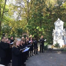 Musikalische Friedhofsf&uuml;hrung II
