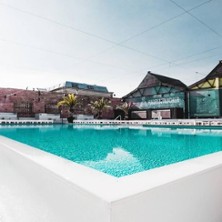 Poolparty - Maaya Berlin
