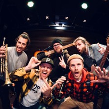 Zweierpasch & Amon Deeb & Friends - Beats, Bl&auml;ser & Br&uuml;cken Youth Concert