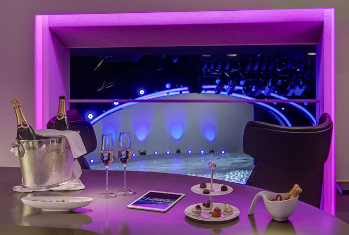 Friedrichstadt-Palast - Wall Sky Lounge