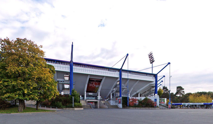 Grundig Stadion - Au&szlig;enansicht