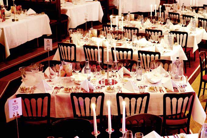 Spiegelpalast am Bahnhof Ostkreuz