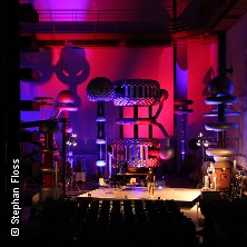 TU Hochspannungshalle, Binder-Bau